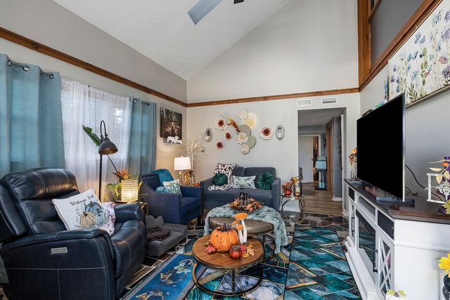 3963 E El Dorado Street, Springfield, MO 65809