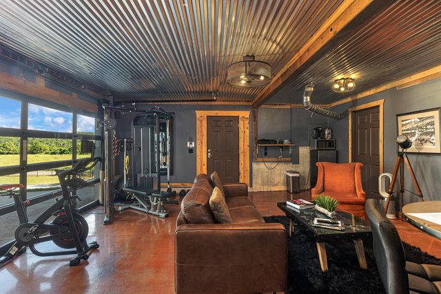 3963 E El Dorado Street, Springfield, MO 65809