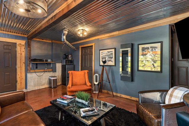 3963 E El Dorado Street, Springfield, MO 65809