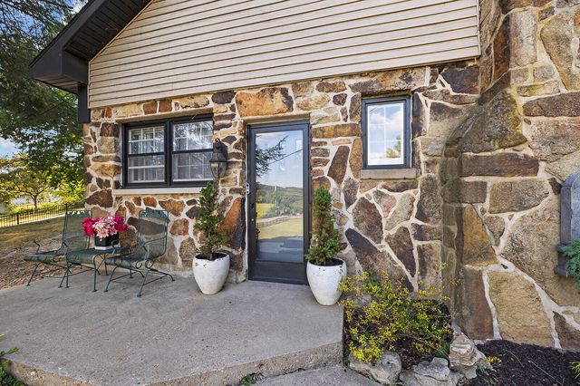 3963 E El Dorado Street, Springfield, MO 65809