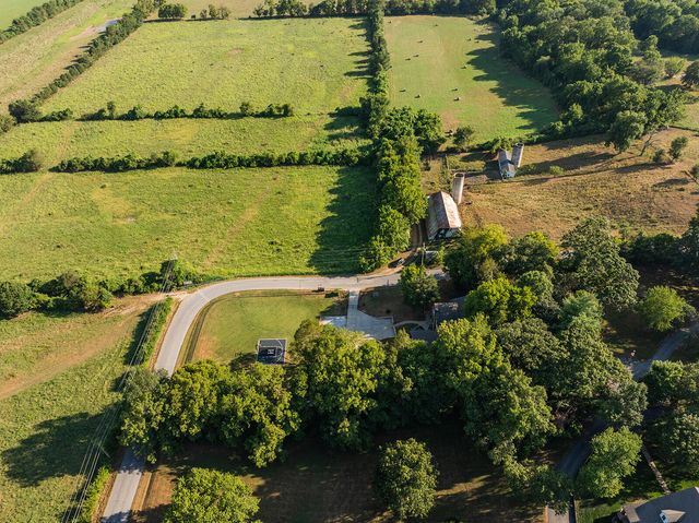 3963 E El Dorado Street, Springfield, MO 65809