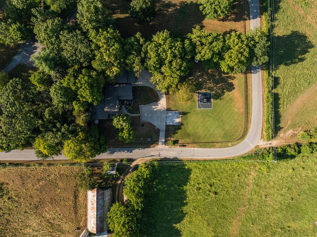 3963 E El Dorado Street, Springfield, MO 65809