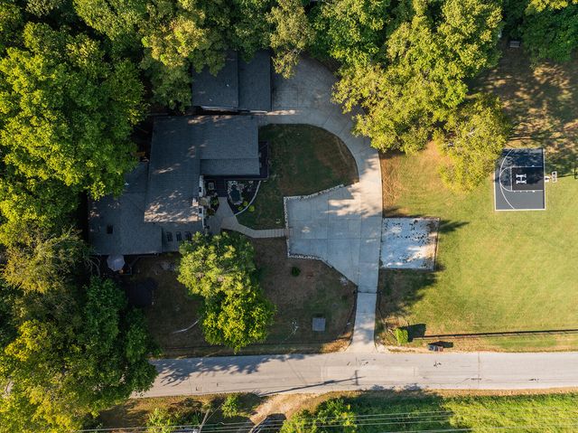 3963 E El Dorado Street, Springfield, MO 65809