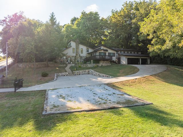 3963 E El Dorado Street, Springfield, MO 65809