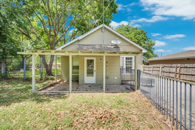 1312 Park Drive, Hillsboro, TX 76645