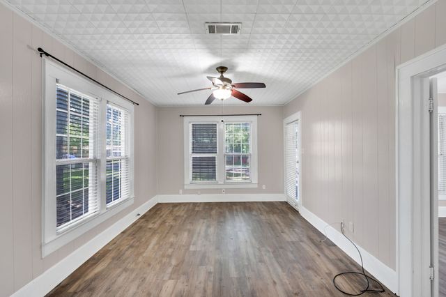 1312 Park Drive, Hillsboro, TX 76645