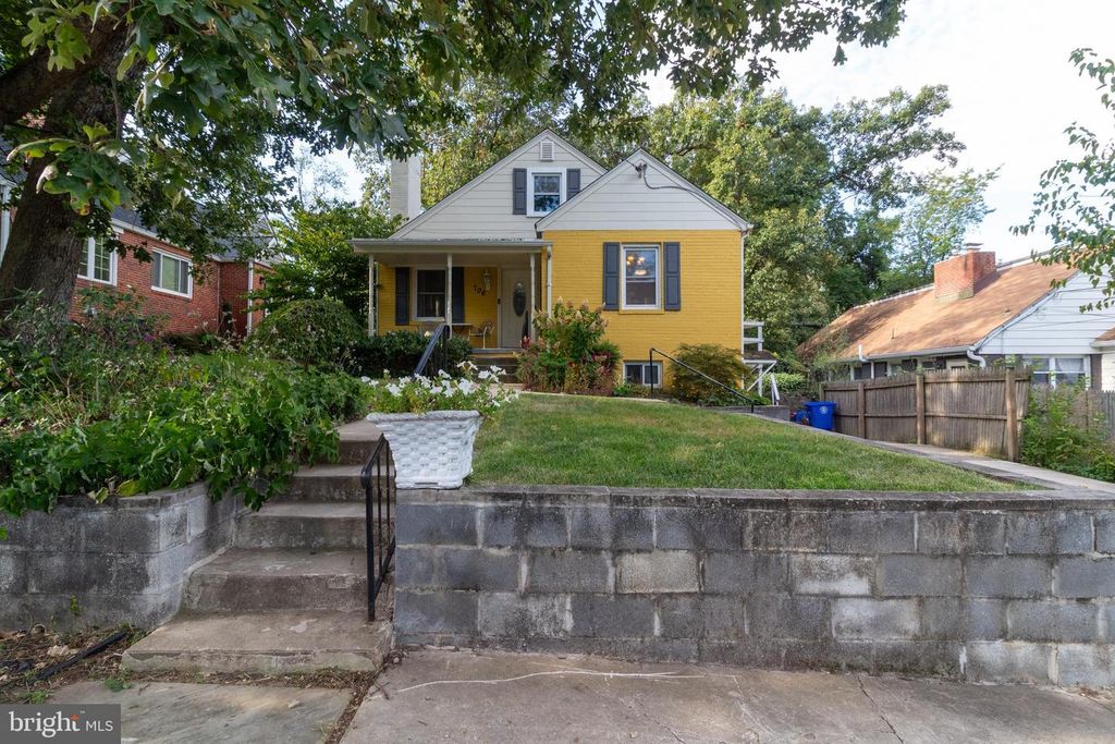 706 FOREST GLEN RD, Silver Spring, MD 20901