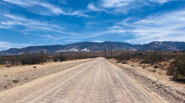 4491114 Highway 18, Lucerne Valley, CA 92356