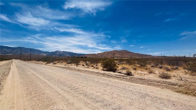 4491114 Highway 18, Lucerne Valley, CA 92356