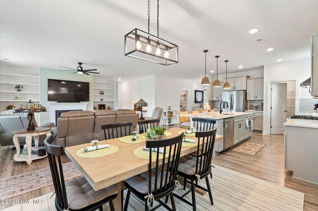 302 Sailor Sky Way, Hampstead, NC 28443