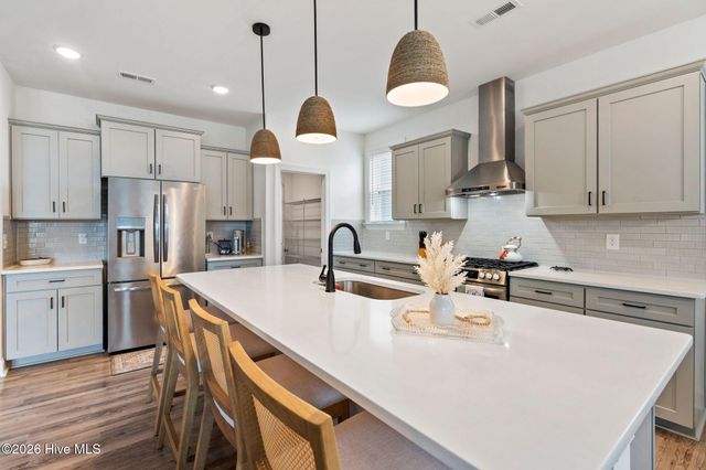302 Sailor Sky Way, Hampstead, NC 28443