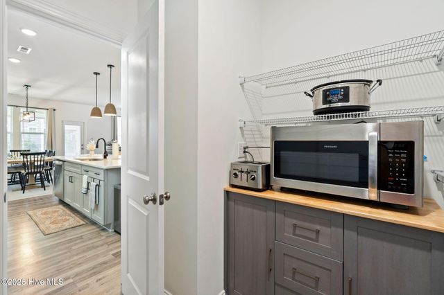 302 Sailor Sky Way, Hampstead, NC 28443
