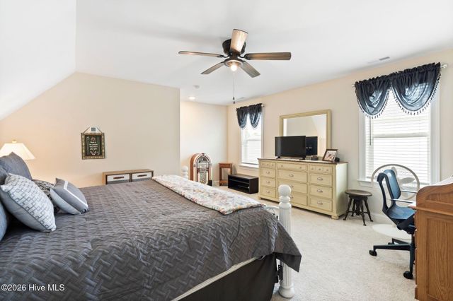 302 Sailor Sky Way, Hampstead, NC 28443