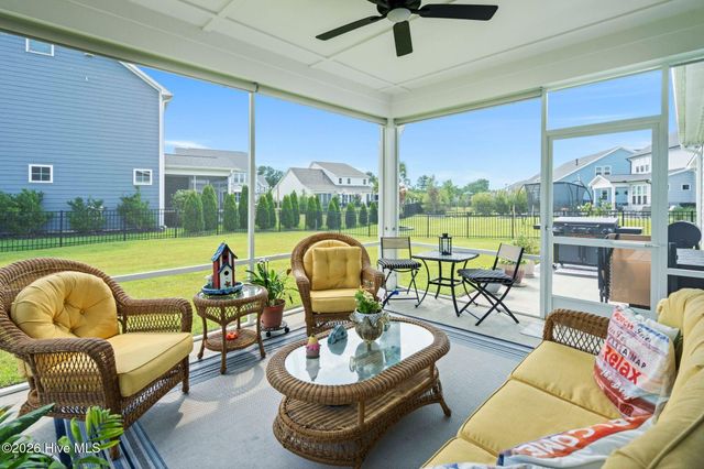 302 Sailor Sky Way, Hampstead, NC 28443