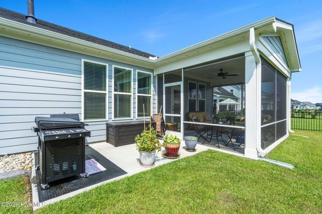302 Sailor Sky Way, Hampstead, NC 28443