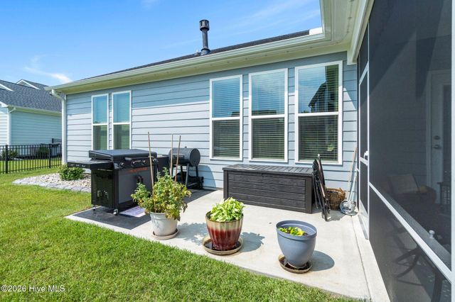 302 Sailor Sky Way, Hampstead, NC 28443