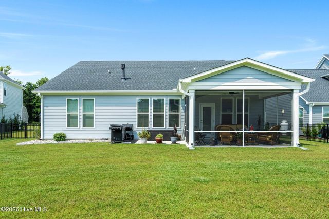 302 Sailor Sky Way, Hampstead, NC 28443