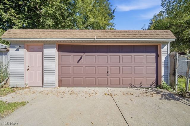3309 W 32 Street, Cleveland, OH 44109