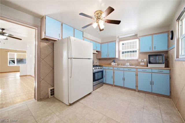 3309 W 32 Street, Cleveland, OH 44109