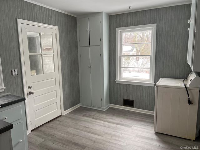 16 Vail Avenue, East Quogue, NY 11942