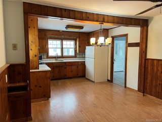 16 Vail Avenue, East Quogue, NY 11942