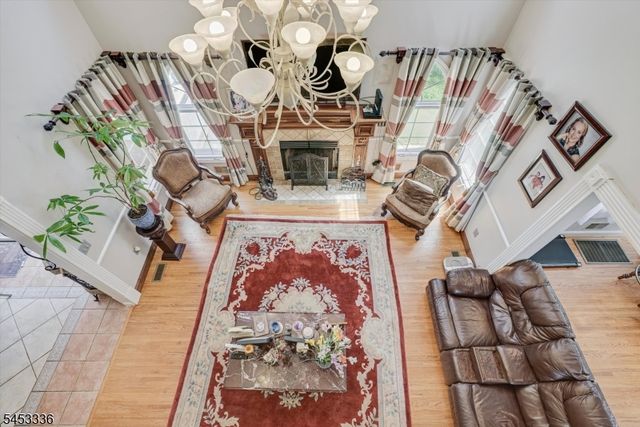 10 Skyler Ct, Jefferson Twp., NJ 07438