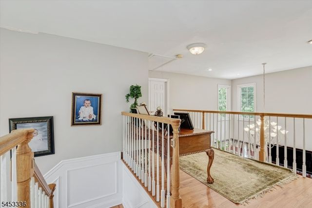 10 Skyler Ct, Jefferson Twp., NJ 07438