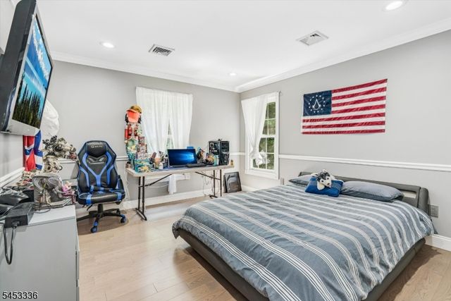 10 Skyler Ct, Jefferson Twp., NJ 07438