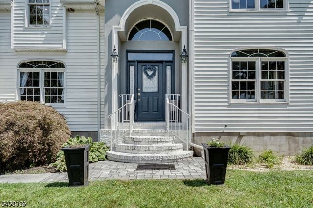 10 Skyler Ct, Jefferson Twp., NJ 07438