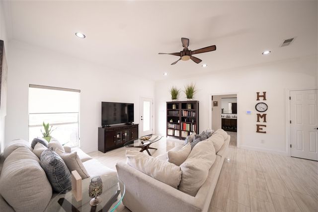 3612 Country Vista Drive, Burleson, TX 76028