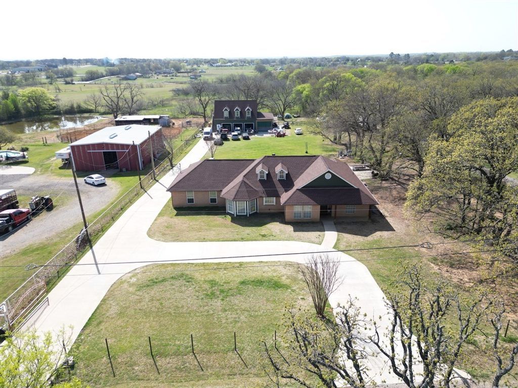3612 Country Vista Drive, Burleson, TX 76028