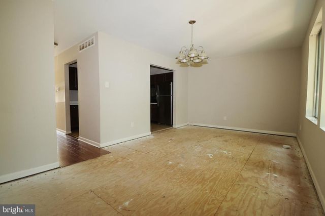 105 S HOLLAND ST, Lindenwold, NJ 08021