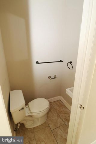 105 S HOLLAND ST, Lindenwold, NJ 08021