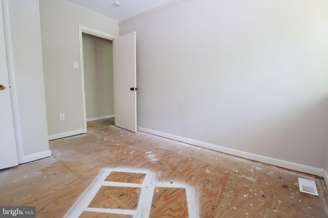 105 S HOLLAND ST, Lindenwold, NJ 08021