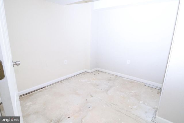 105 S HOLLAND ST, Lindenwold, NJ 08021