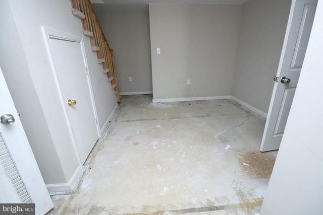 105 S HOLLAND ST, Lindenwold, NJ 08021