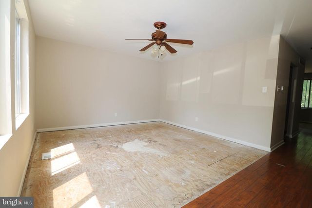 105 S HOLLAND ST, Lindenwold, NJ 08021