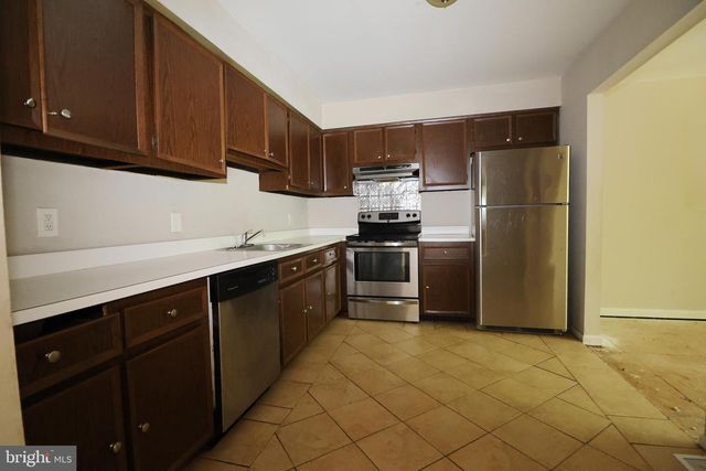 105 S HOLLAND ST, Lindenwold, NJ 08021