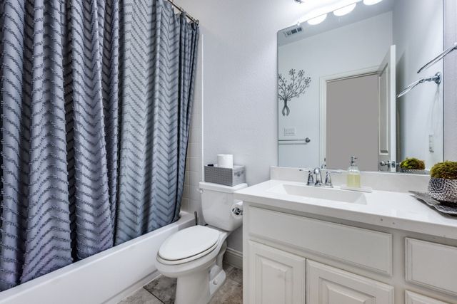 863 Forest Street, Little Elm, TX 76227