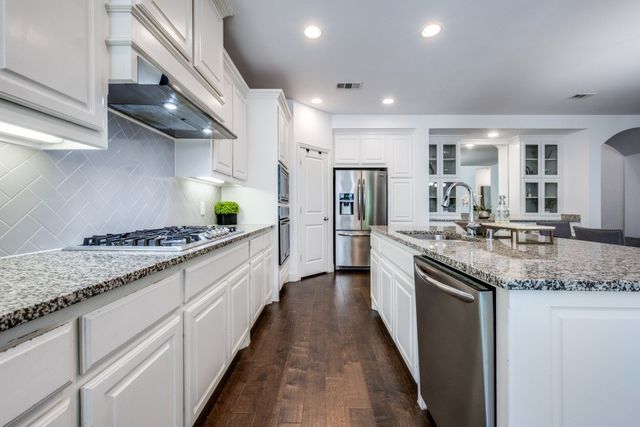 863 Forest Street, Little Elm, TX 76227