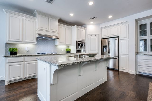 863 Forest Street, Little Elm, TX 76227