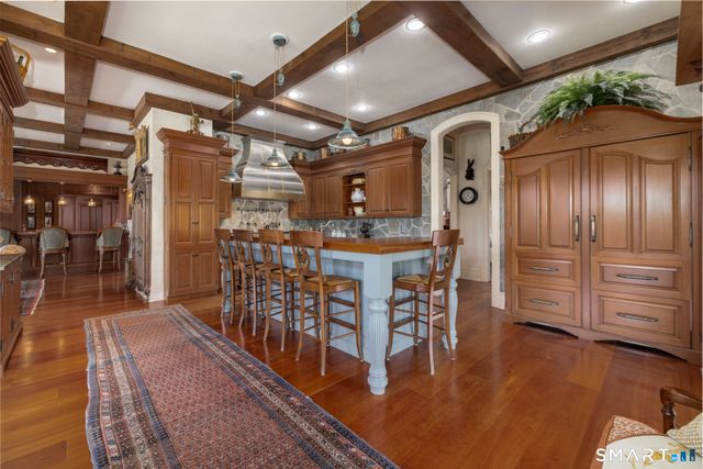 7 Equestrian Ridge Road, Newtown, CT 06470
