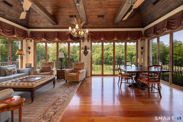 7 Equestrian Ridge Road, Newtown, CT 06470
