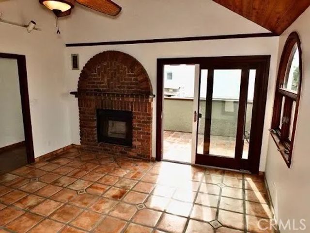 50 Pomona, Long Beach, CA 90803