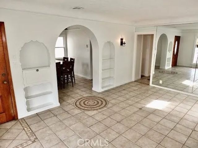 50 Pomona, Long Beach, CA 90803