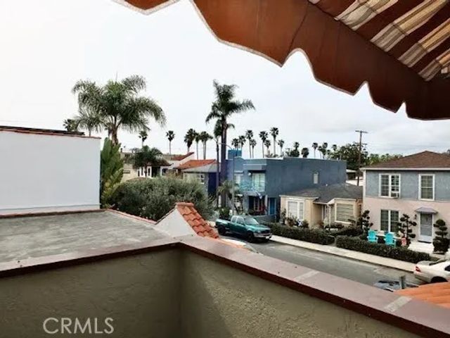 50 Pomona, Long Beach, CA 90803