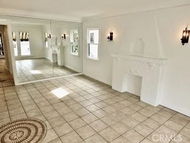 50 Pomona, Long Beach, CA 90803