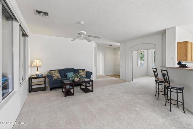 9405 N Sombrero Canyon Drive, Tucson, AZ 85743