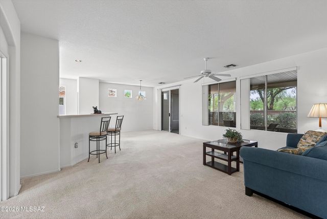 9405 N Sombrero Canyon Drive, Tucson, AZ 85743