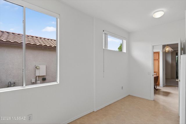 9405 N Sombrero Canyon Drive, Tucson, AZ 85743